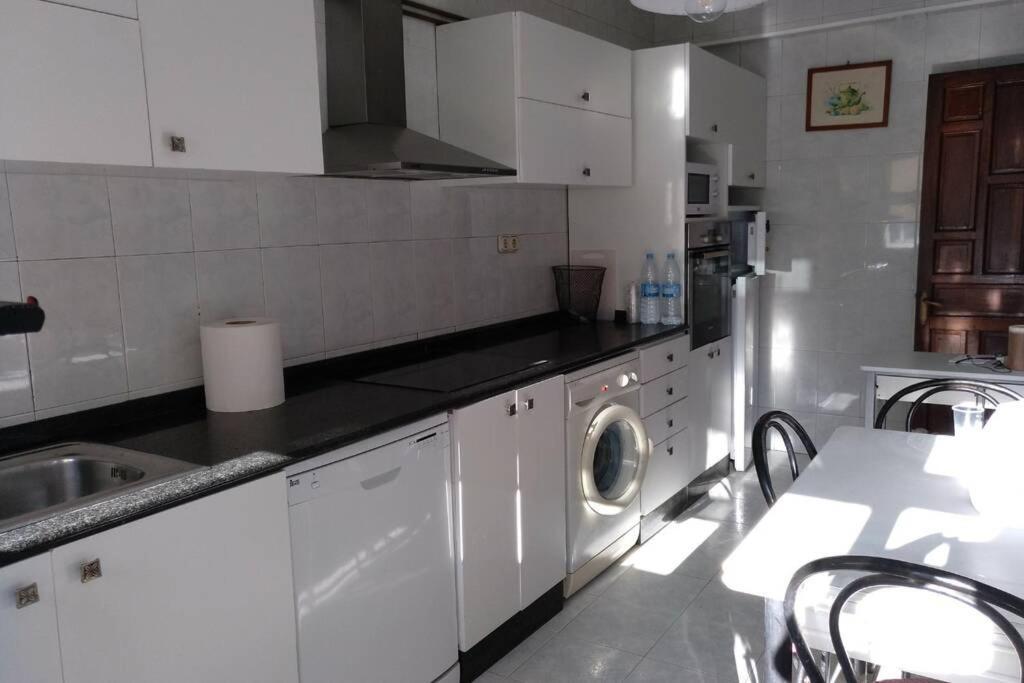 Apartamento Con Garaje Santiago De Compostela Apartment ภายนอก รูปภาพ